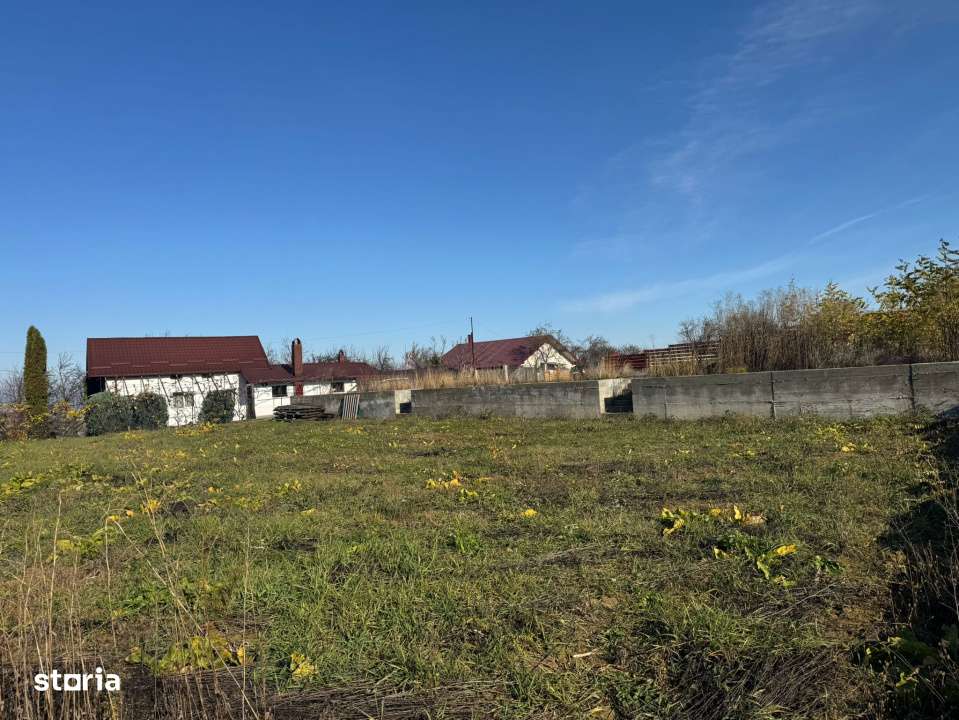 Vanzare  1400mp teren imprejmuit 2 loturi pt casa Adancata - sub padur-15