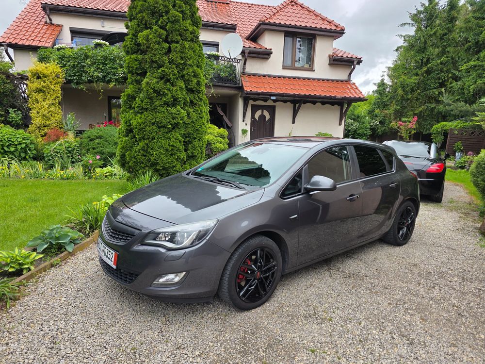 Opel Astra J 1.4 Turbo ENERGY 2011