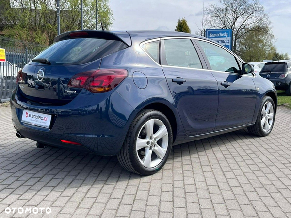 Opel Astra - 11