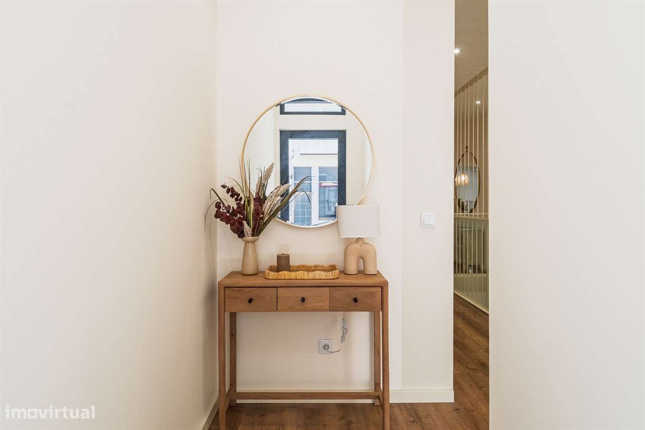 T1+2 | Remodelado e decorado com Jardim | Metro Campo 24 de Agosto | P-41