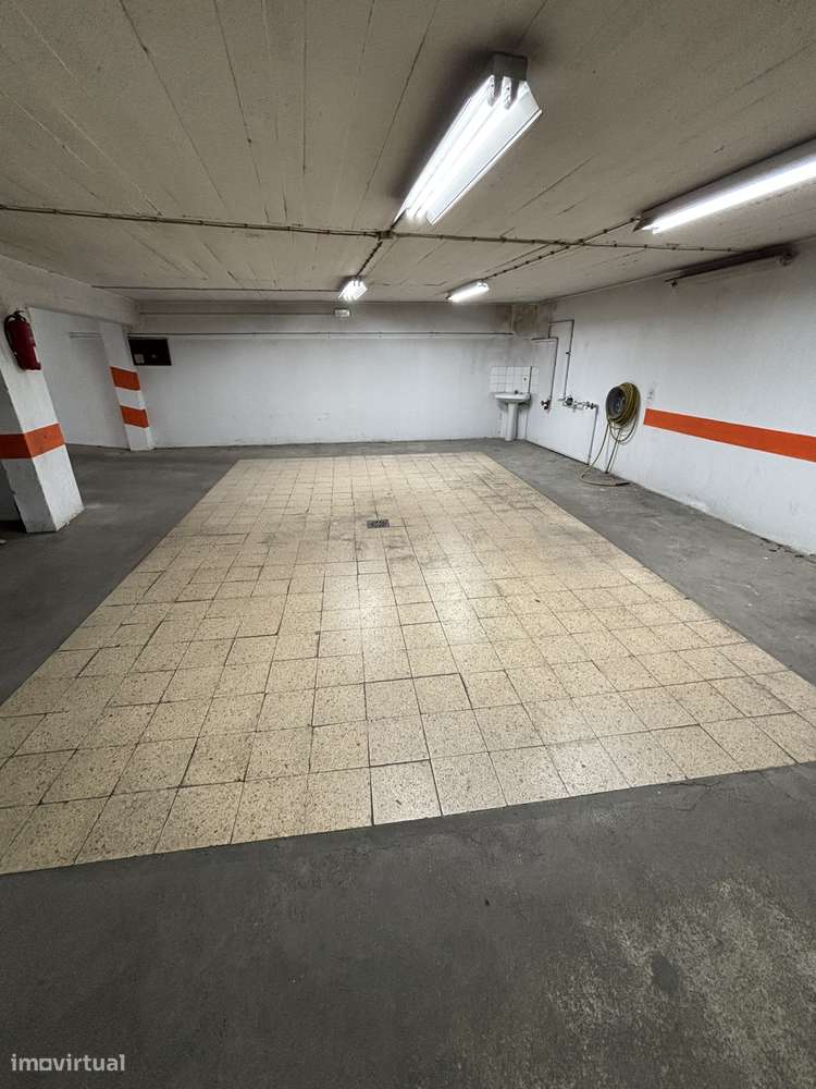 Apartamento T4 à venda no centro do Montijo-17