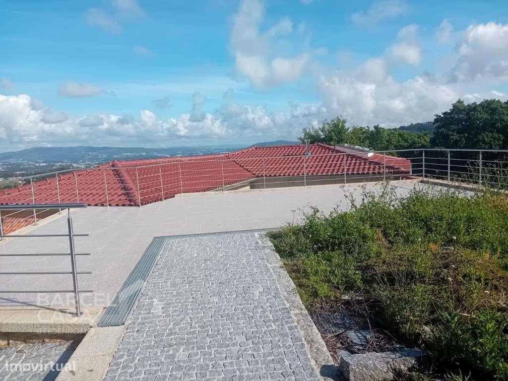Exclusividade e Charme em Pedra: Moradia Individual T3 em Carapeços...-27
