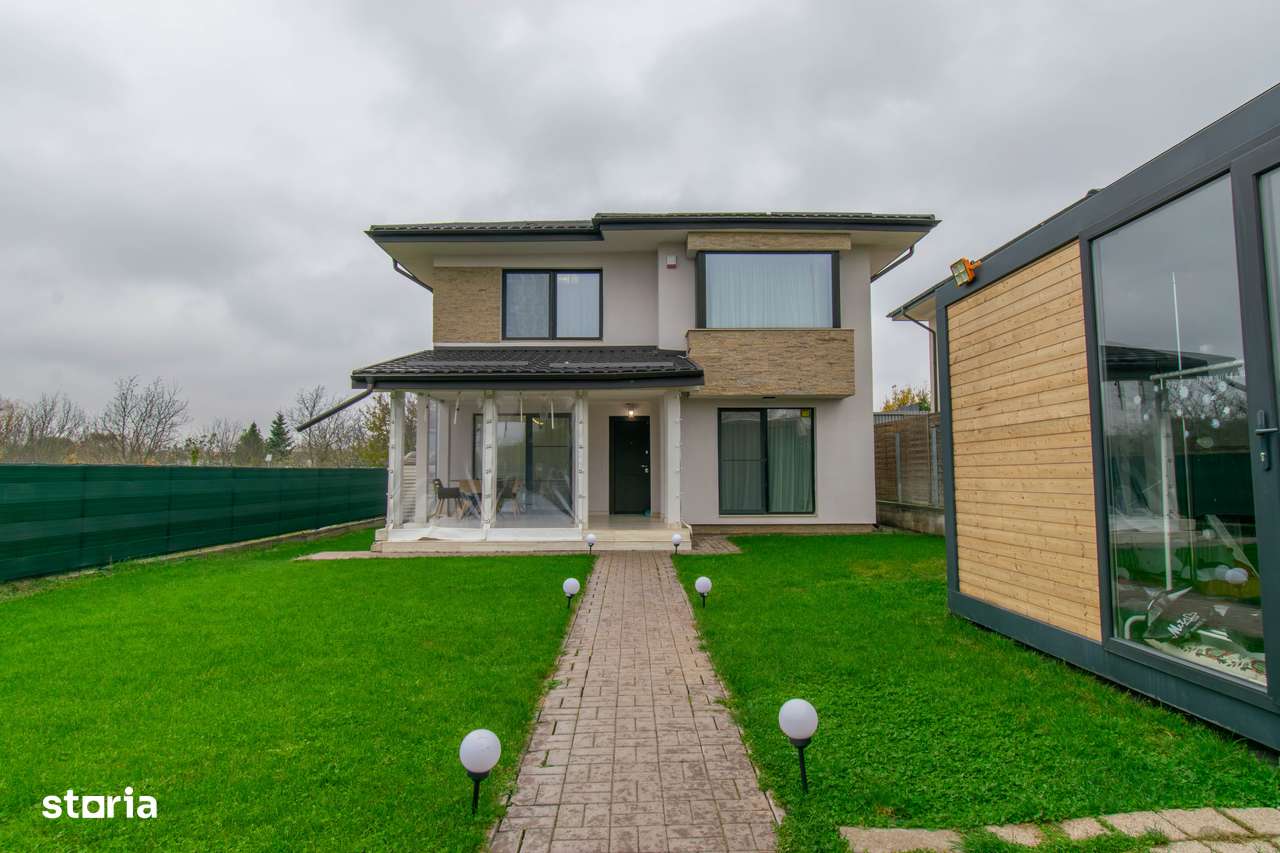 Vilă modernă cu vedere la lac, minicomplex inchis - Imagine principală: 5/20