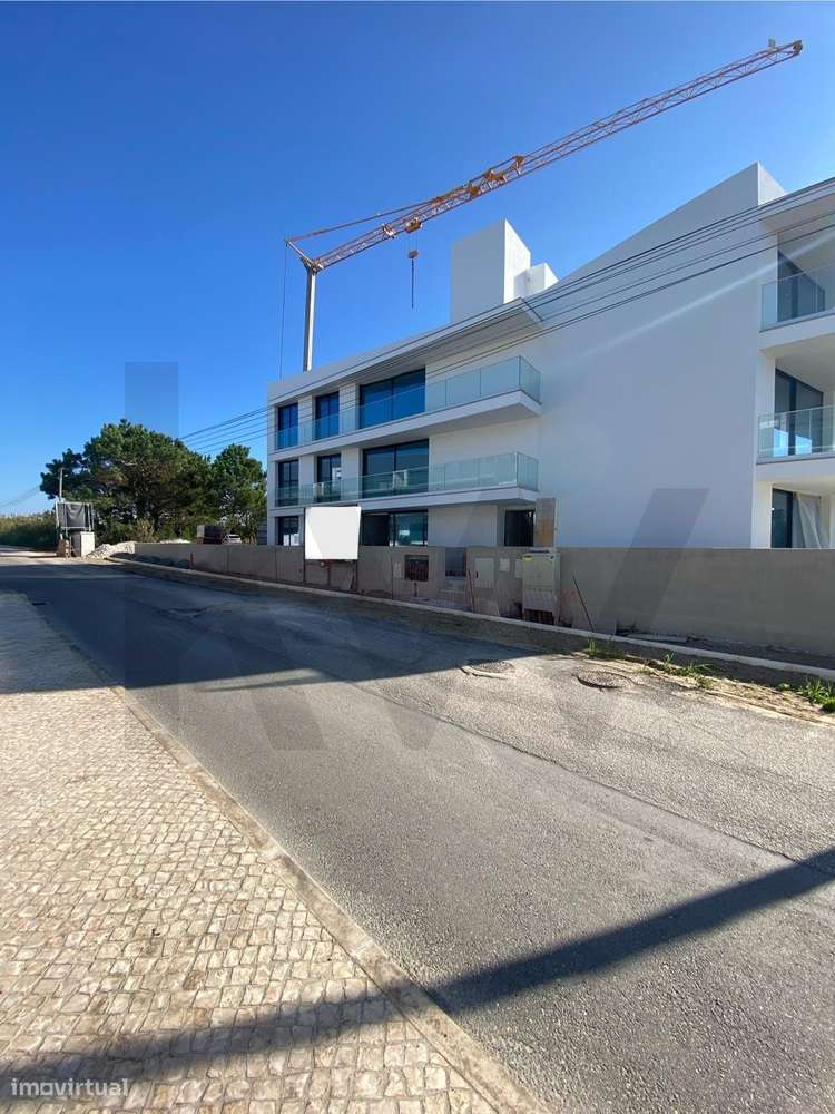 Pederneira | Nazaré :: Apartamento T2 com Piscina no Rooftop e vistas - Grande imagem: 3/39