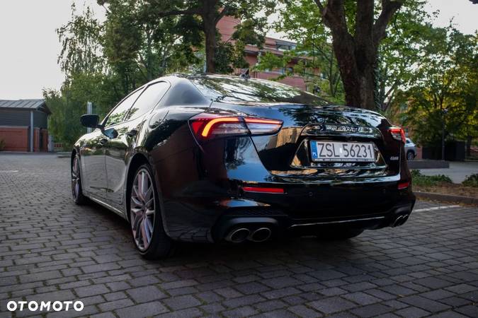 Maserati Ghibli GranSport - 5