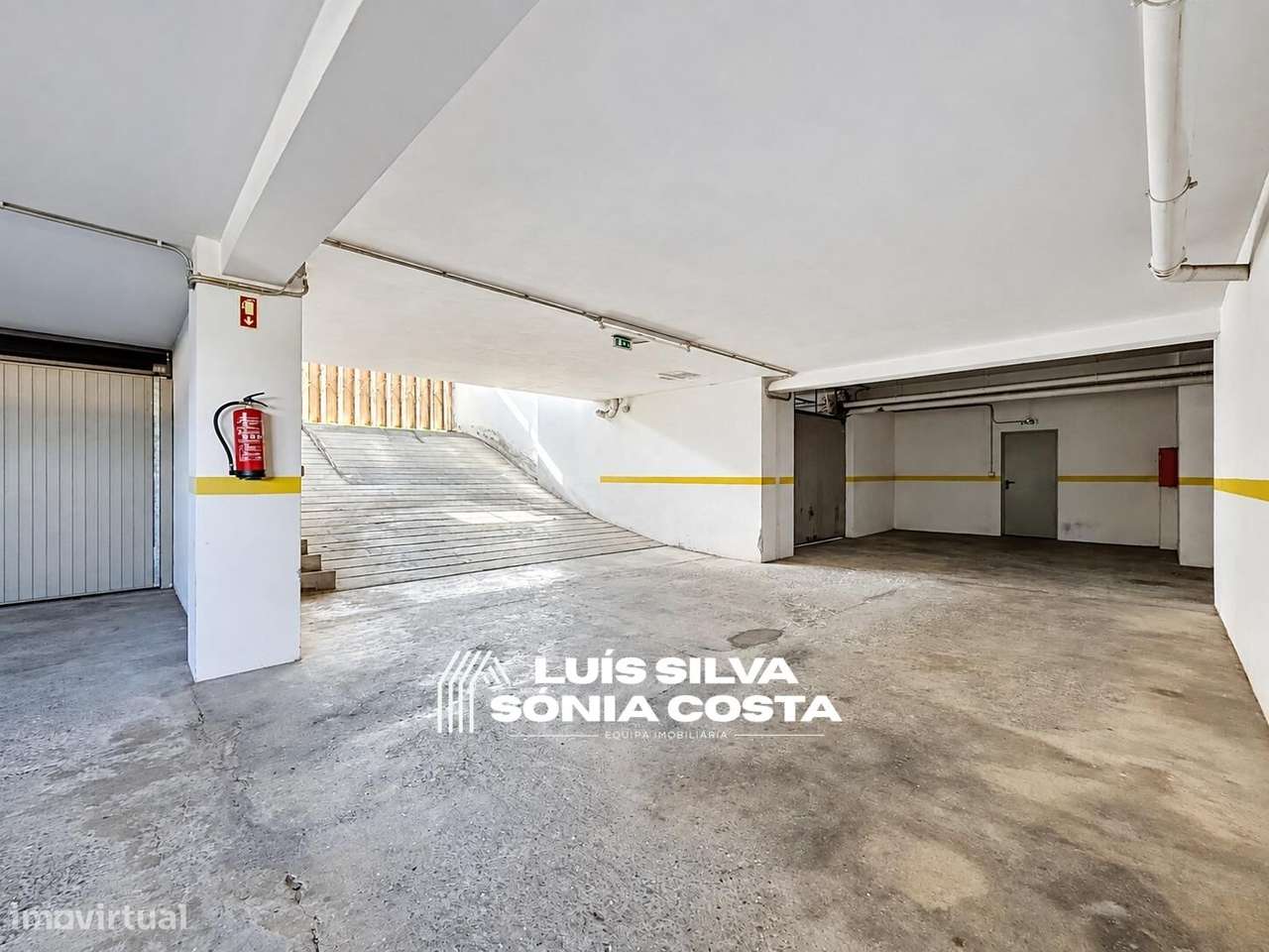 Apartamento Duplex c/ 192m2, Generosa Garagem, Varanda, Elevador -...-35