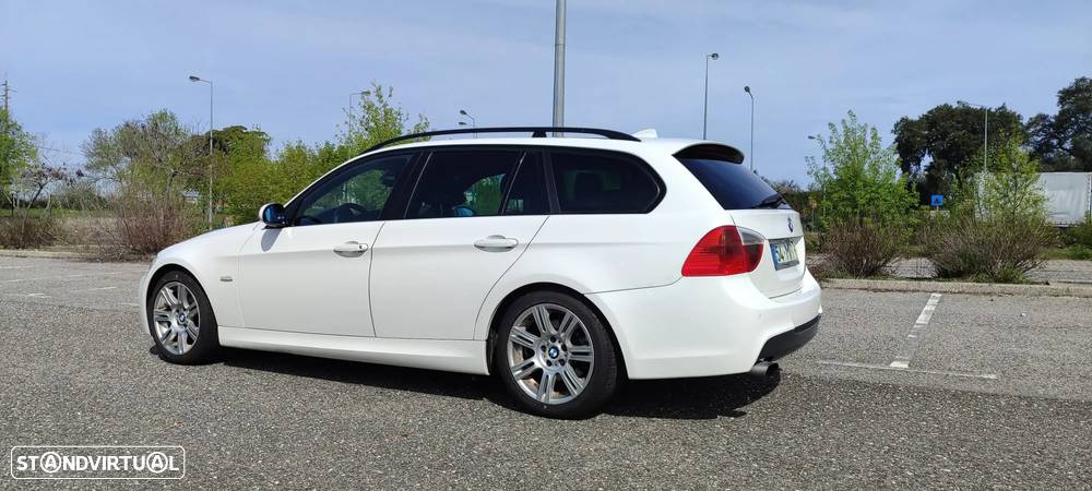 BMW 320 d Touring - 12