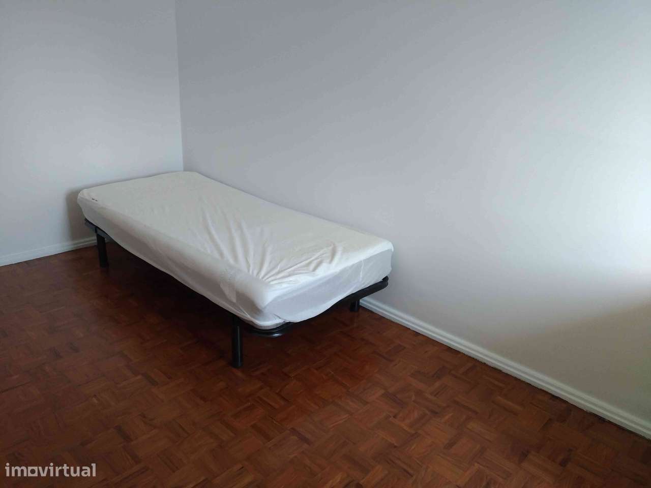 Quarto Benfica - Grande imagem: 4/5