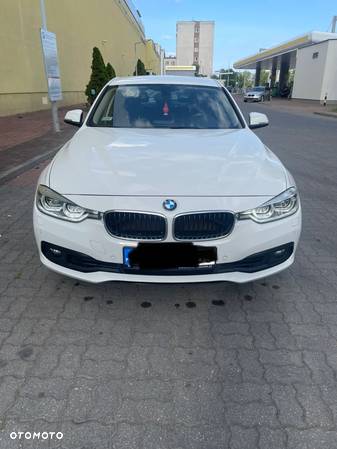 BMW Seria 3 318i Advantage - 4