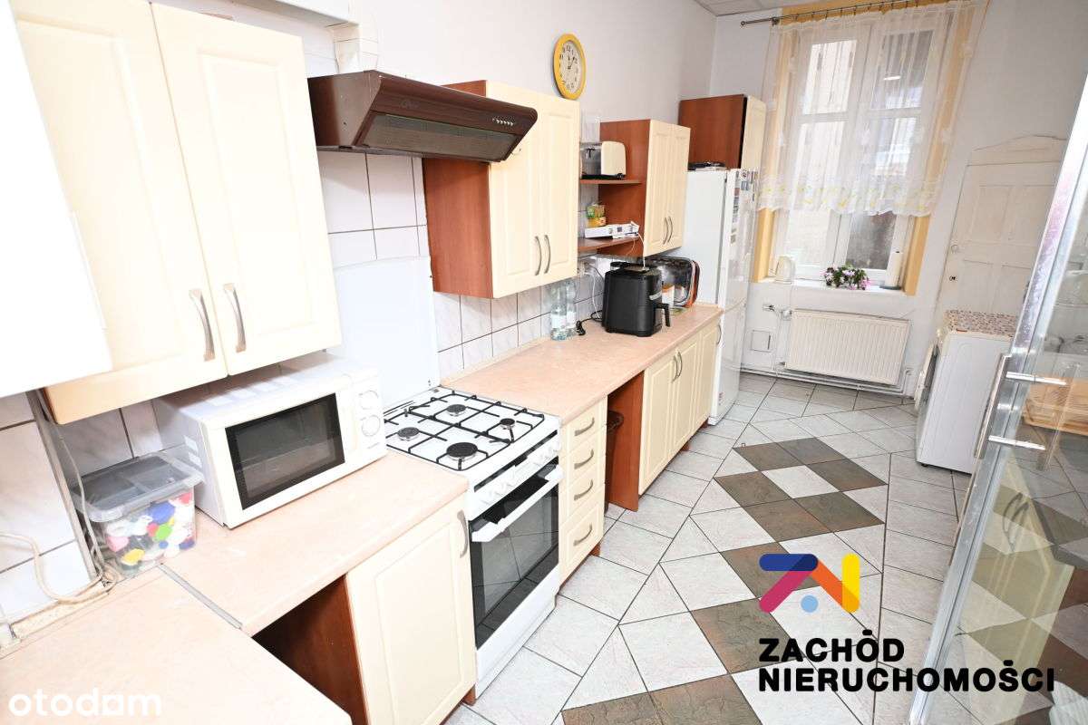 Całe piętro w kamienicy w centrum miasta-12