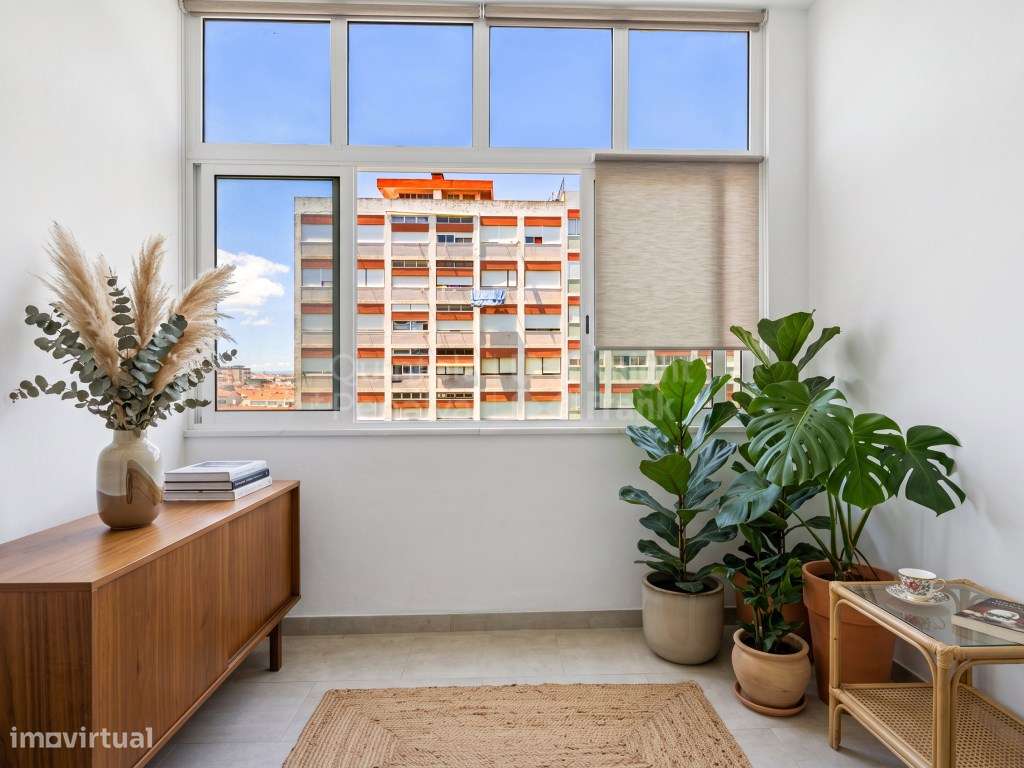 Apartamento T2 remodelado para venda em Verderena, Barreiro-13
