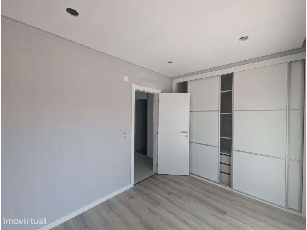 Moradia T3 com 2 suites em Quinta das Laranjeiras Fernão Ferro-9