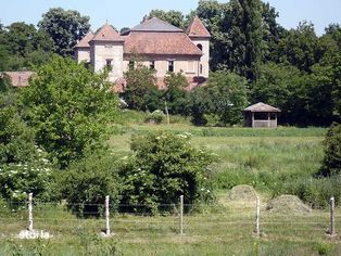 Teren intravilan Hateg, langa castel si lac cu utilitati 948 mp