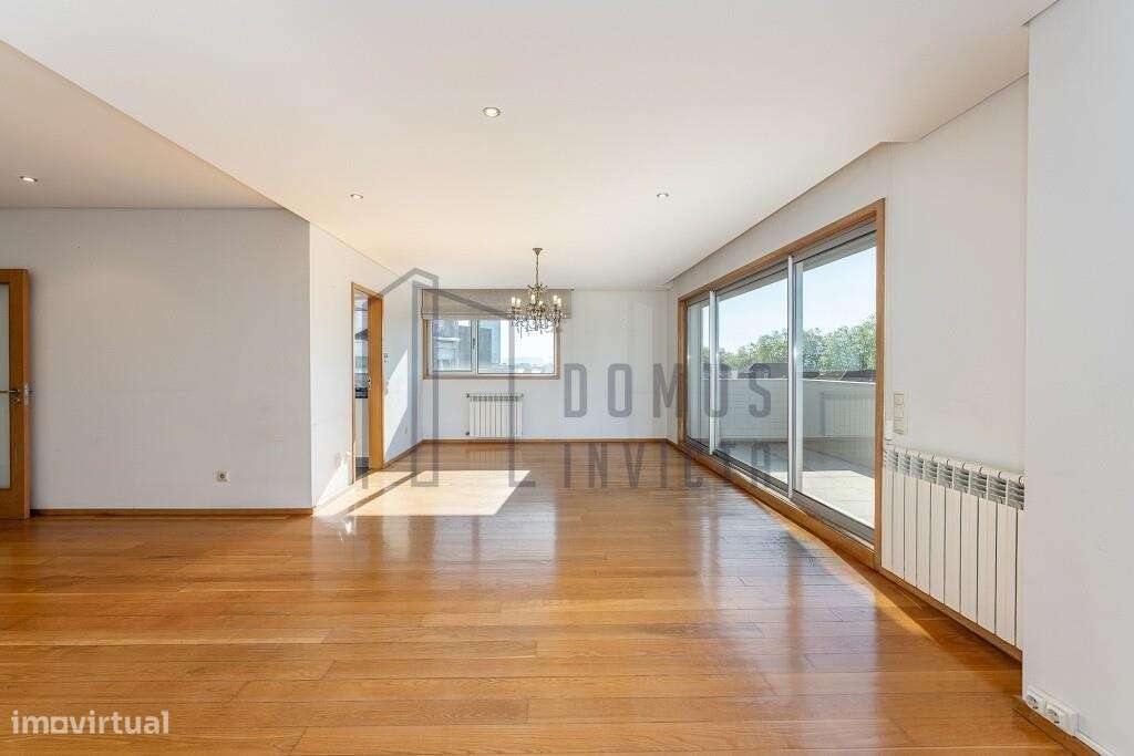 Exclusivo Apartamento T4 em Condomínio de Referência nas Antas, no Por - Grande imagem: 4/57