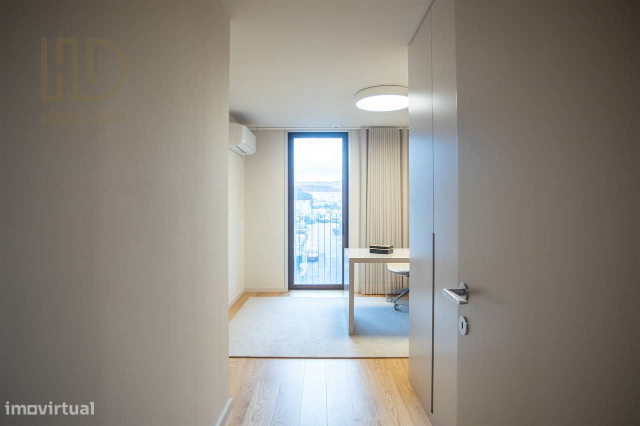 Apartamento T4 nos Jardins da Arrábida-14