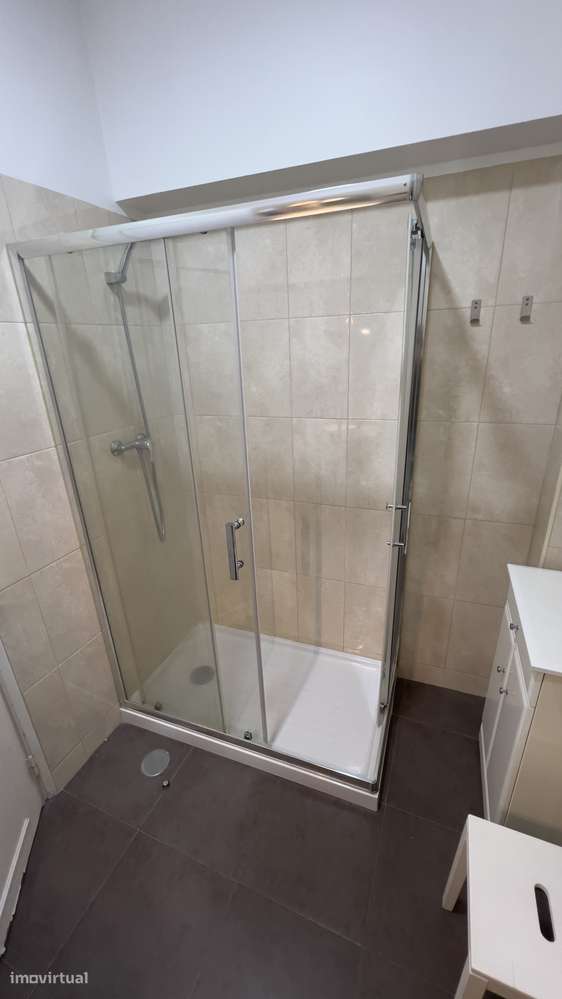 Apartamento T2 em Avenidas Novas com elevador-11
