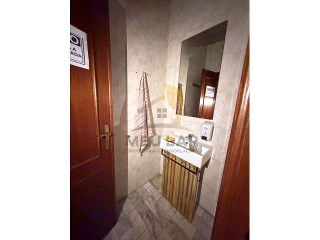 LOJA COMERCIAL PARA VENDA / ARRENDAMENTO-11