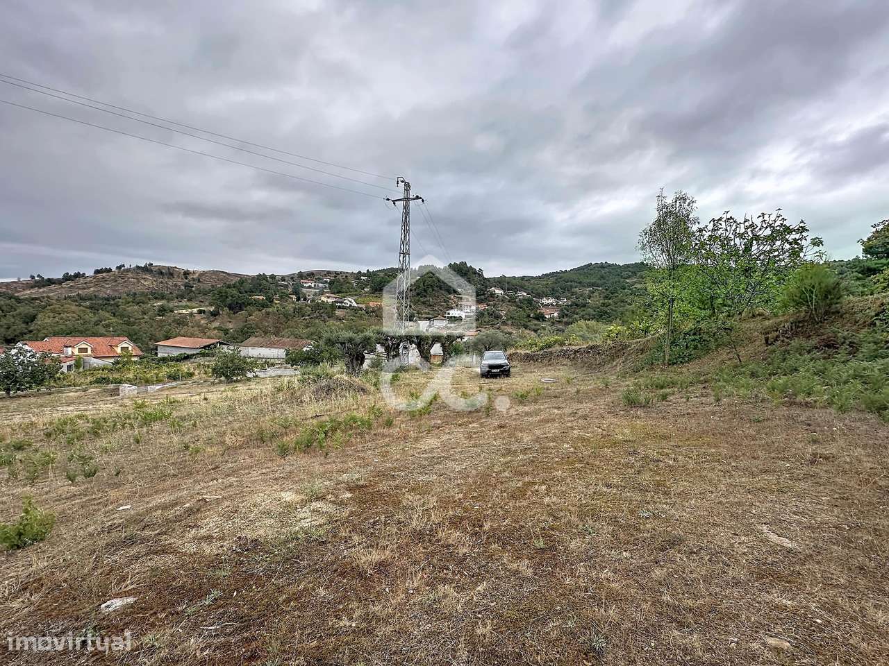 Terreno para construçao, com projeto aprovado para uma moradia, com vi-7