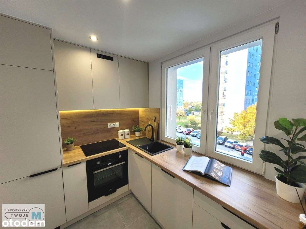 Mieszkanie 3 pok + kuchnia, gen. remont - Barwinek - Pełny obrazek: 2/20