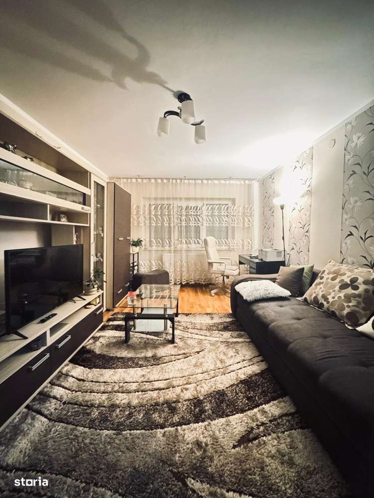 AV667 Apartament 3 camere, decomandat, etaj 2, 68mp, zona Lunei-8