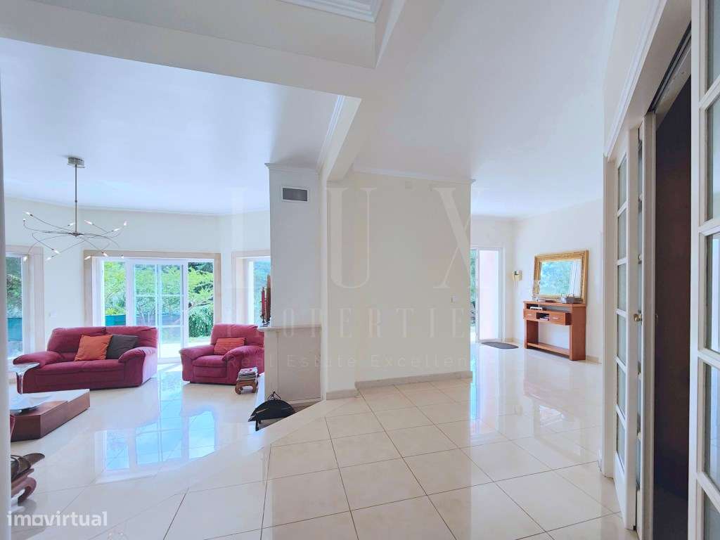 MORADIA COM LOTE DE 1.000m2 EM CABRIZ, SINTRA - Grande imagem: 5/60