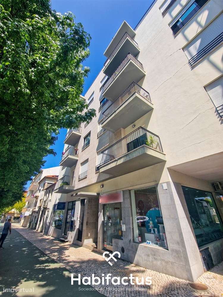 Apartamento T3  para venda, junto ao Rossio de Viseu - Grande imagem: 1/29