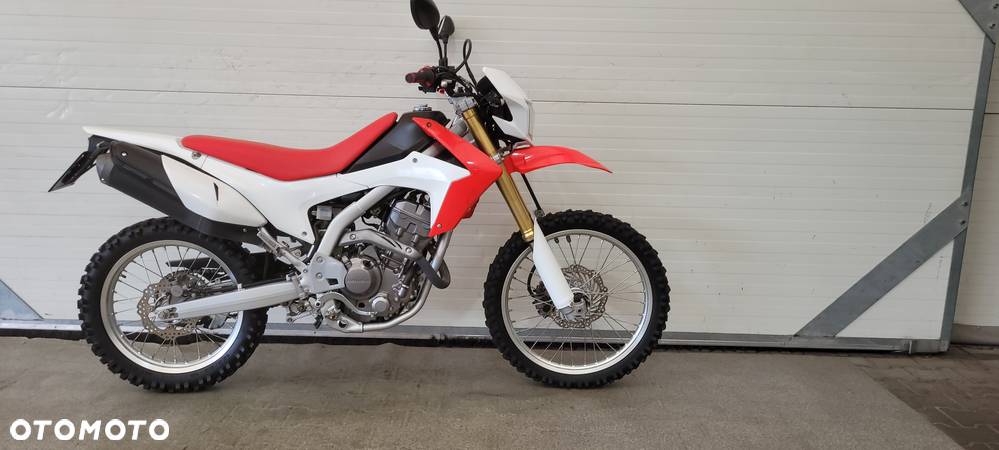 Honda CRF - 3