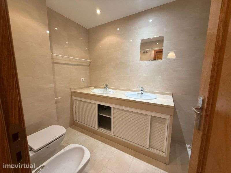 Arrendo T3 na Portela proximo ao parque das nacoes - Grande imagem: 4/8