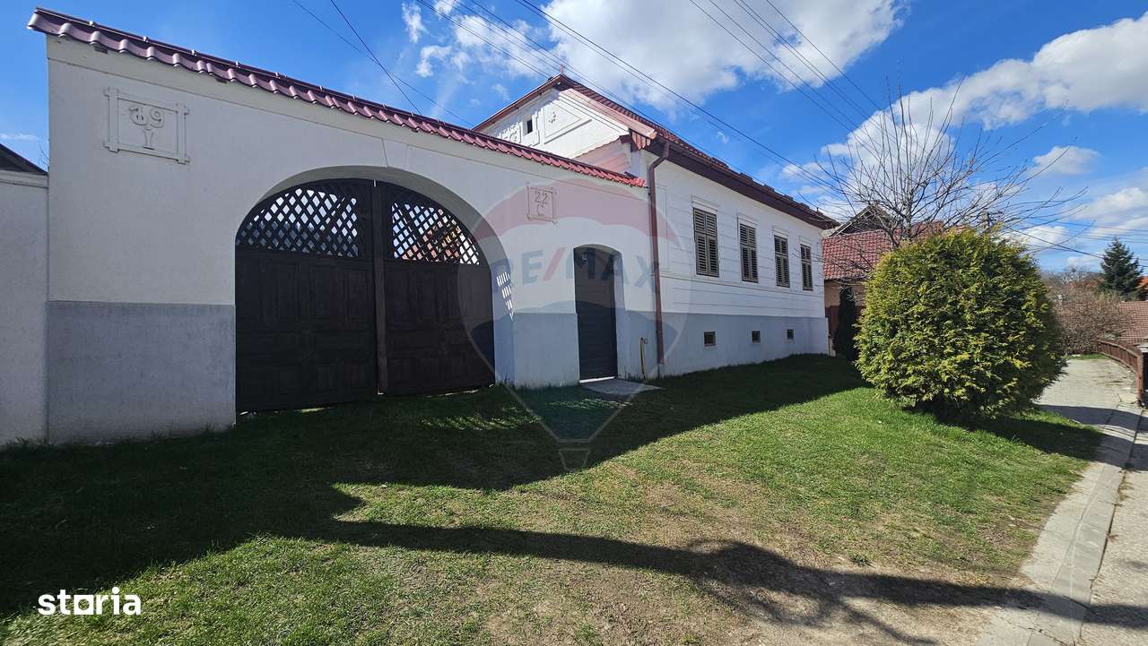 Casă autentică mocănească | Grădină 881 mp | Zonă liniștită | Săcele-0