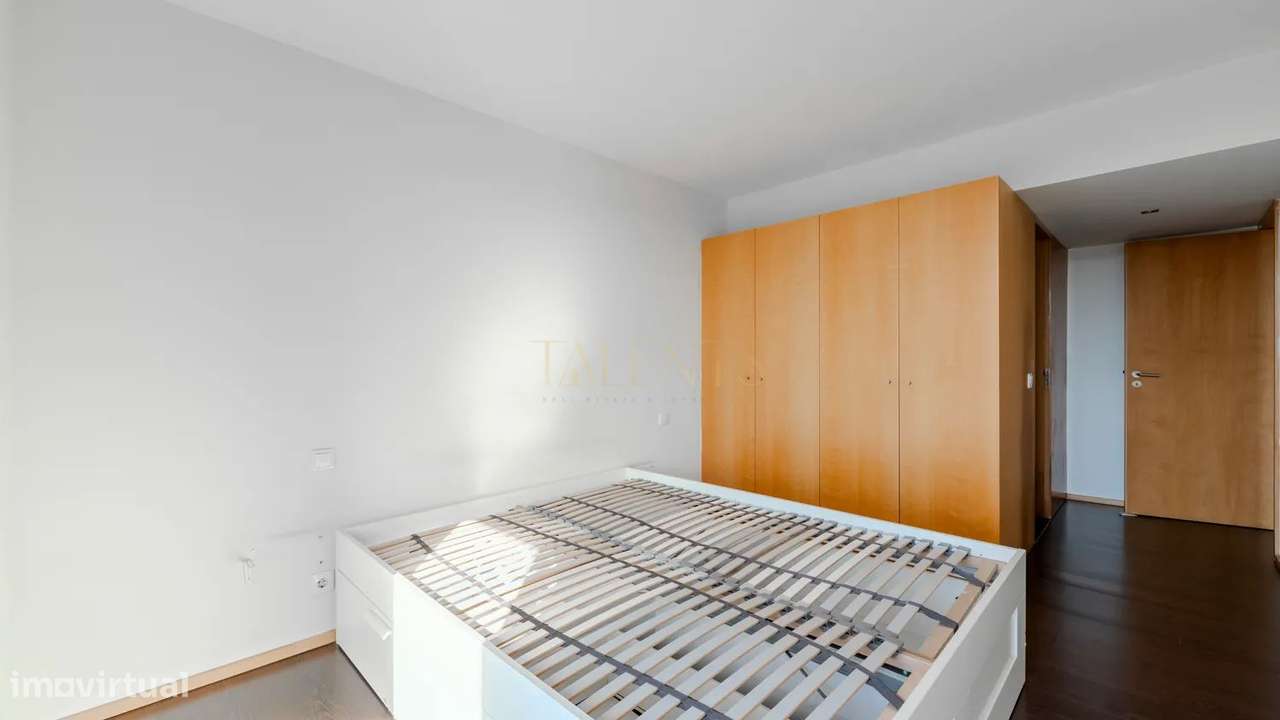 Apartamento T2 Azurém Guimaraes com Varanda Panorâmica-14