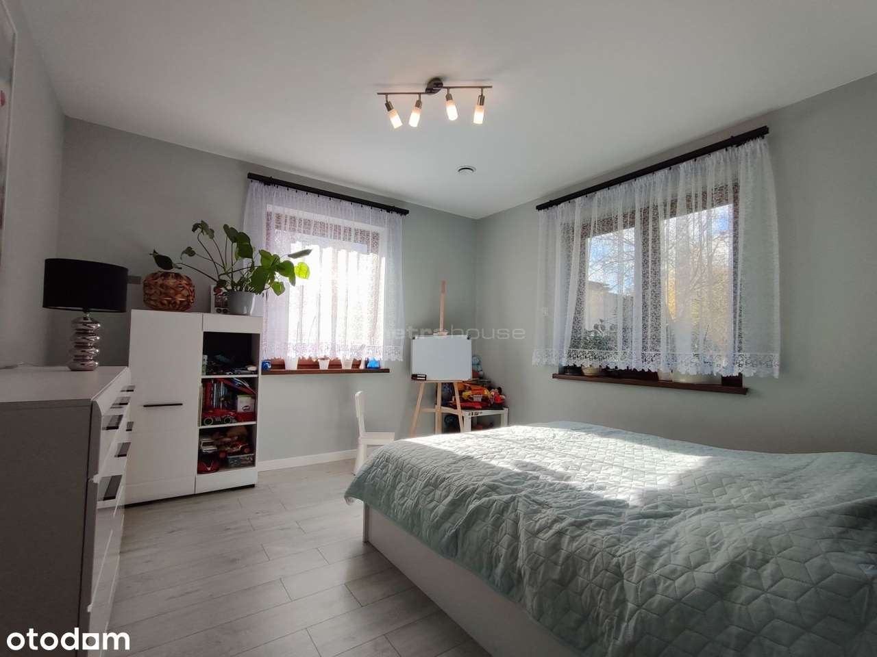 Komfortowy dom dla rodziny z fotowoltaiką!-13