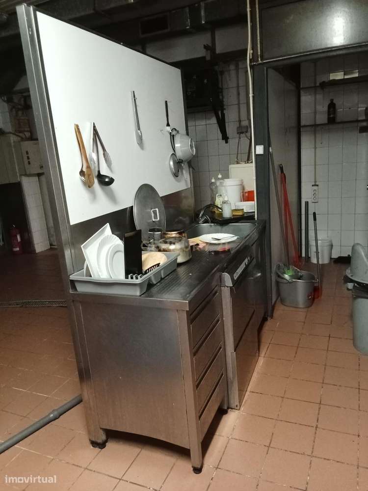 Aprazível restaurante em zona movimentada, para trespasse - Grande imagem: 5/17