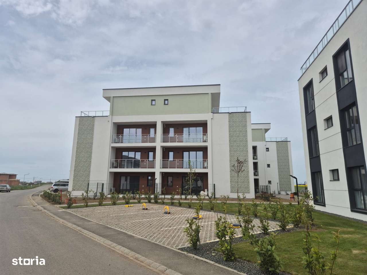 Apartament penthouse 4 camere, teresa 61 mp, Arad, comision 0-11