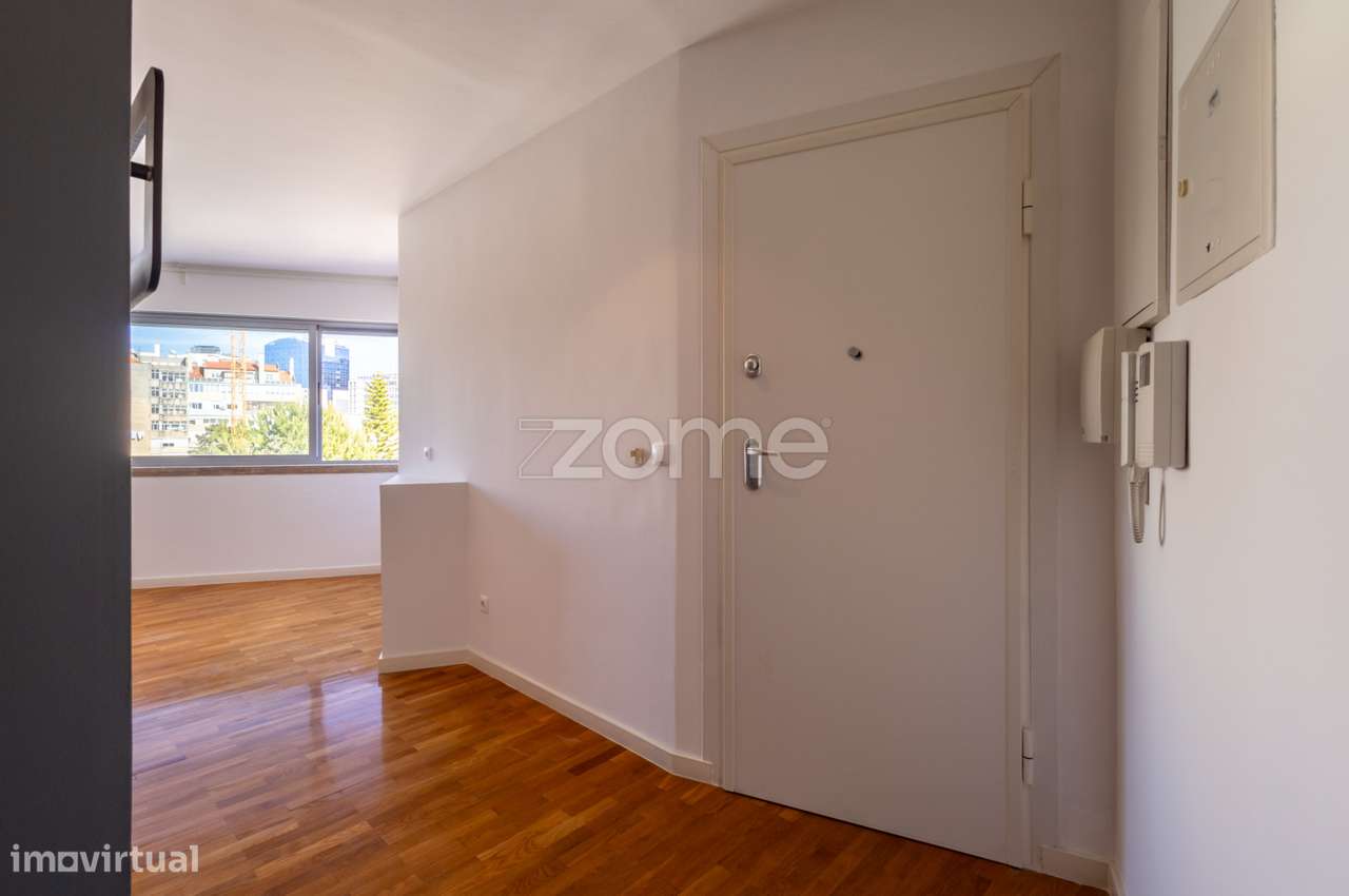 T1 Charmoso Próximo às Amoreiras com Estacionamento-17