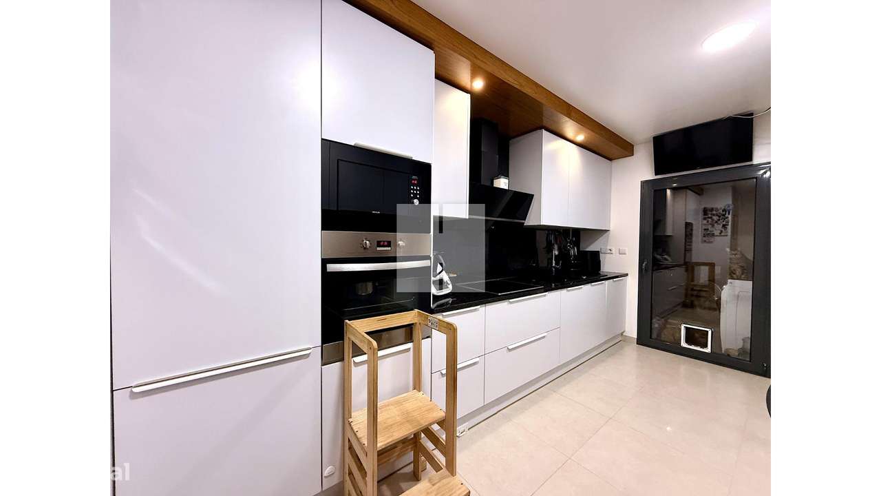 Apartamento T3 c/ Garagem-3