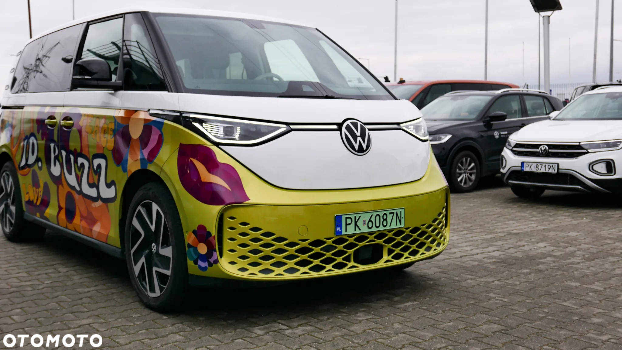 Volkswagen ID.Buzz - 6