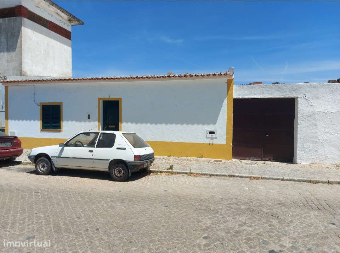 Moradia T3 + T1 + Terreno Urbanizável (Horta) - Vidigueira-22