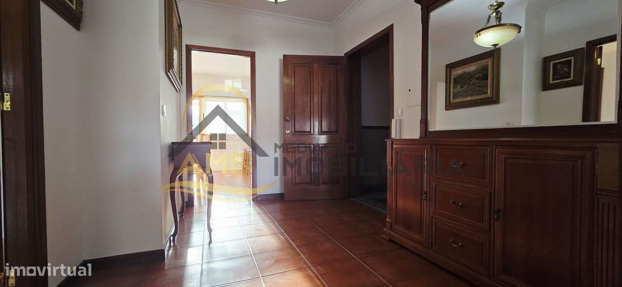 APARTAMENTO T3 COM TRÊS FRENTES E GARAGEM A 5 min a pé do Centro de-50