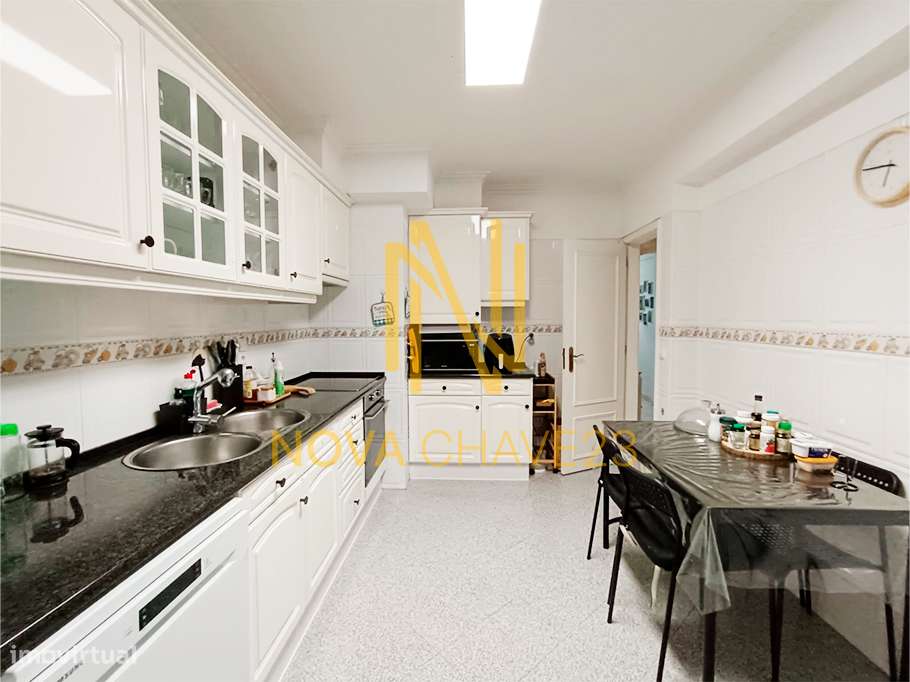 Apartamento T2 com Suíte e Parqueamento – 112 m² | Arrendamento - Grande imagem: 5/12