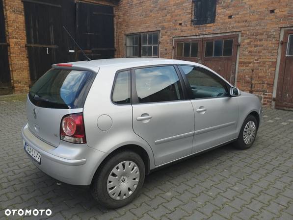 Volkswagen Polo 1.4 16V Comfortline - 3