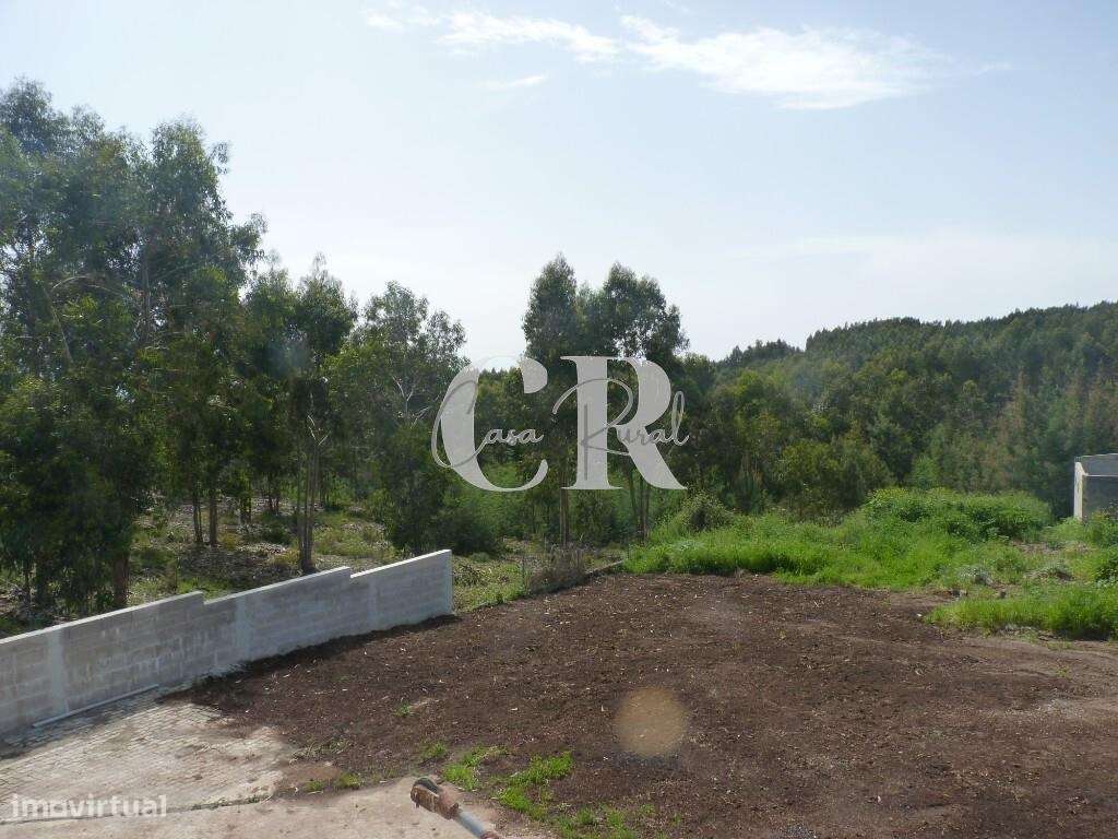 Fantástica moradia T3 com garagem e terreno generoso em Vila Facaia –-20