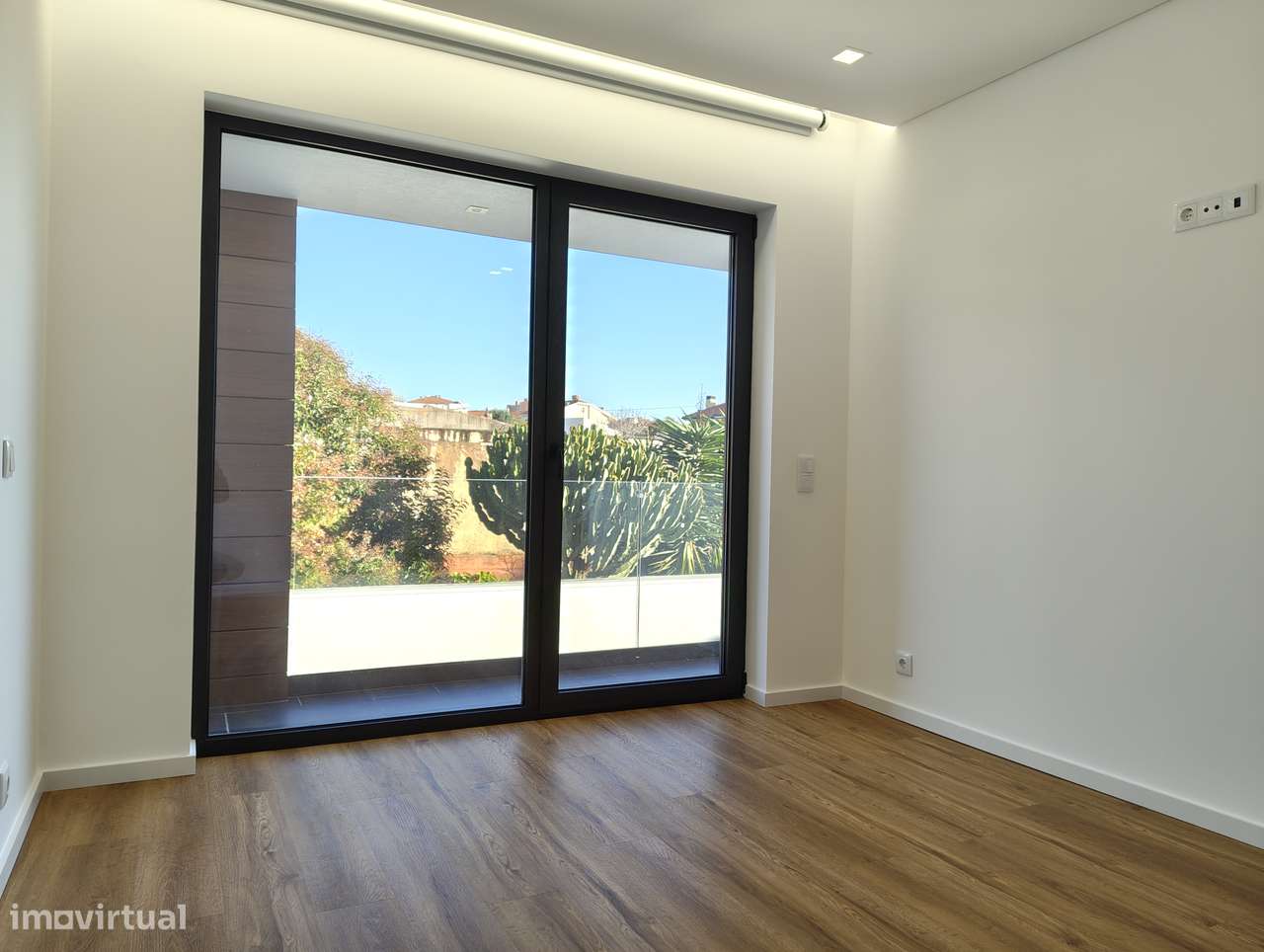 MORADIA de LUXO - PRONTA HABITAR - PRAIA SALGUEIROS - CANIDELO-33