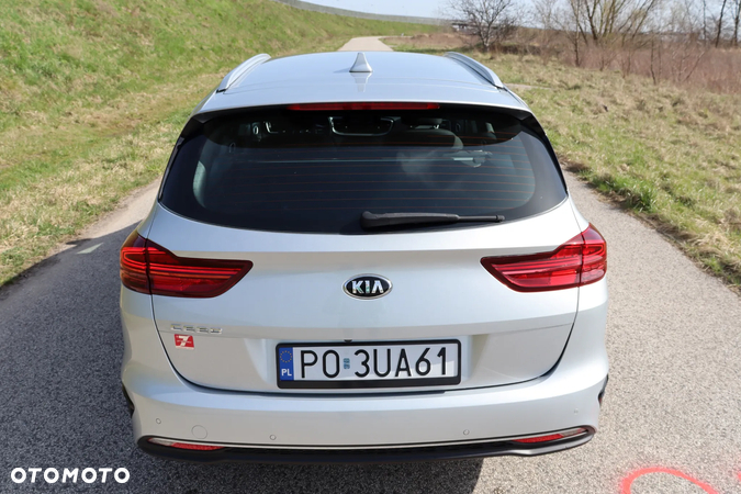 Kia Ceed 1.5 T-GDI M - 14