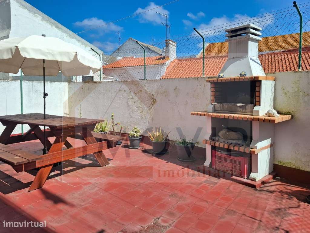 Apartamento T3 com terraço no Montijo (centro)-30