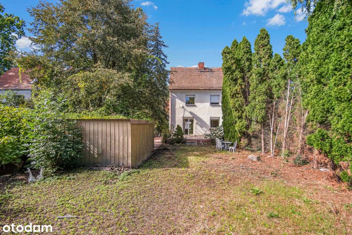 Tuż przy wejściu do Parku Grabiszyńskiego-3