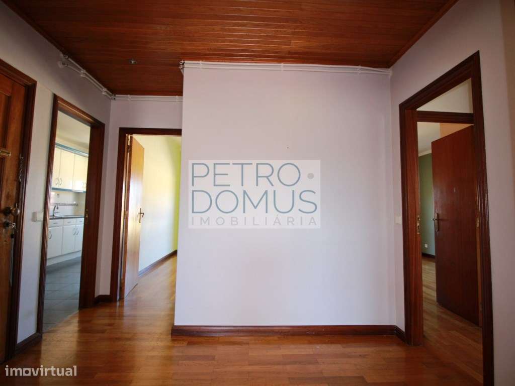 APARTAMENTO T3 | GARAGEM | VISTA CIDADE-4