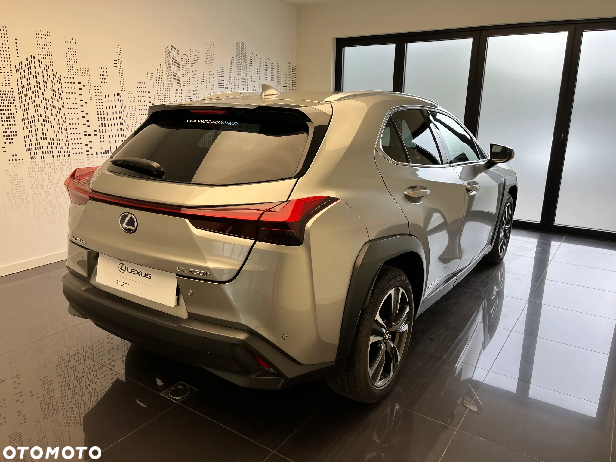 Lexus UX - 8