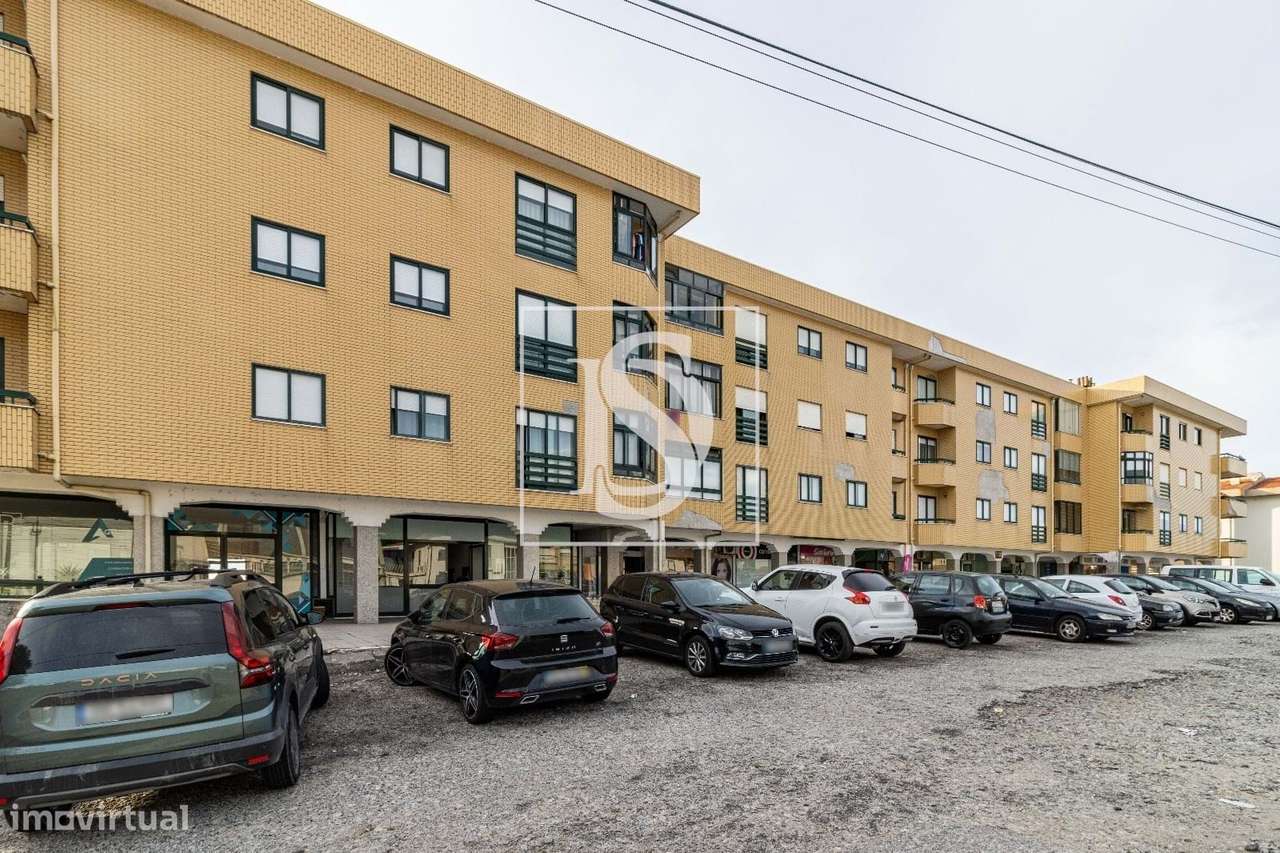Apartamento T3 em Vila Nova de Gaia – Luminoso e Mobilado Oportunidade-0