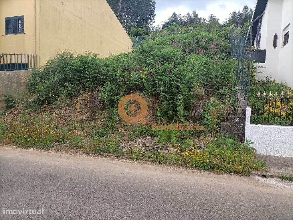 Terreno p/construção moradia 3 frentes | V.N.Gaia-11