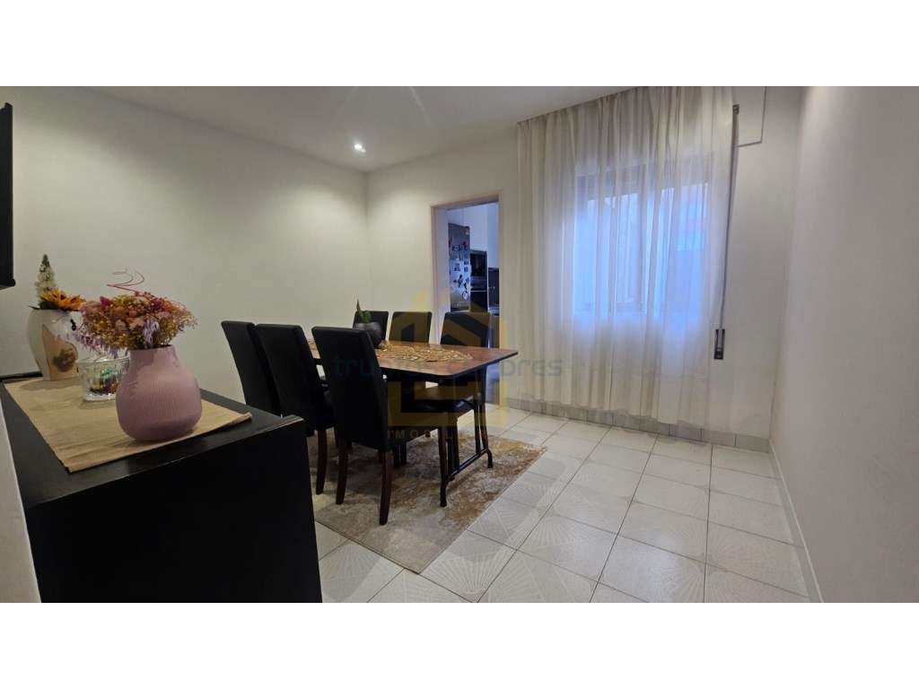 Moradia T2+1 Totalmente Renovada - 100m da Praia | Vila do Conde-16